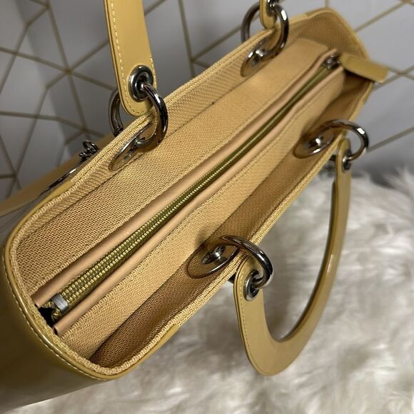 💯Authentic LADY DIOR PATENT LEATHER HANDBAG🍀 - Picture 5 of 17